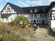 Dr. Axe Stiftung Kronenburg